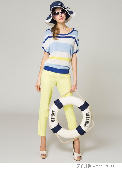 素净条纹 清新出街 素净条纹 清新出街