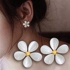 花朵耳钉女韩国可爱时尚清新韩版耳饰饰品纯白樱花